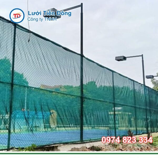 Lưới chắn gió sân tennis