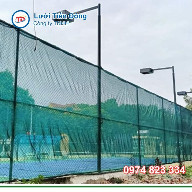 Lưới chắn gió sân tennis