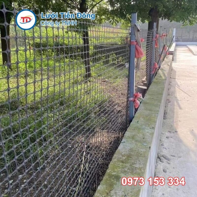 lưới hàng rào nhựa